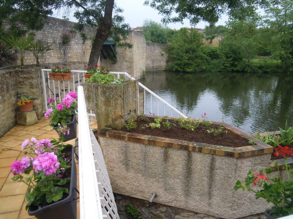Moulin De L'Abbesse Bed and Breakfast Thouars Eksteriør billede